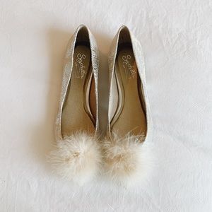 New Pom Pom Flats